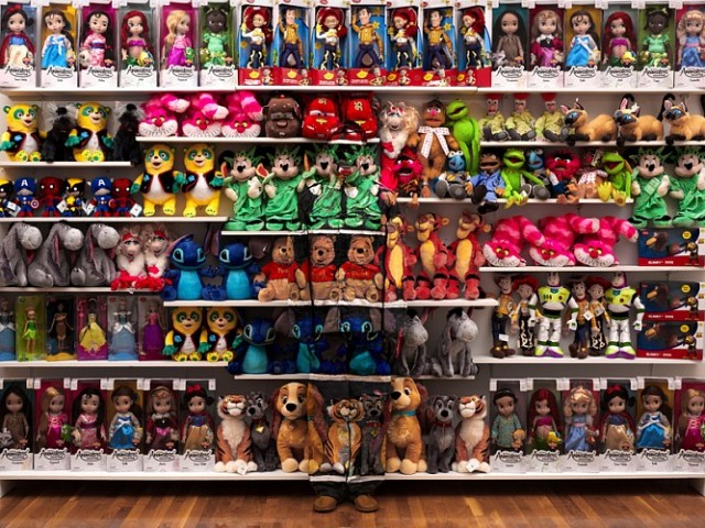 Hiding in New York - Liu Bolin, 2012