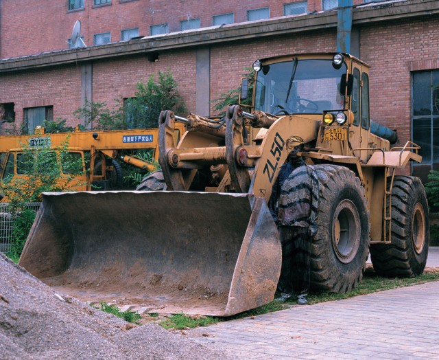 Hiding in the City - Liu Bolin, 2008